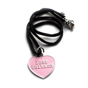 定制心形设计珐琅粉色项链只是朋友粉色心形吊坠黑色绳子项链