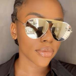 Gafas de Sol Retro 2025 con Logotipo Personalizado, Montura Grande de Aleación para Hombre, Lentes UV400, Gafas de Sol de Piloto Metálicas para Mujer - Product Image 1