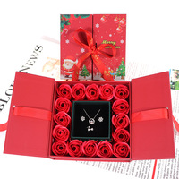 Boîte cadeau de Noël faite à la main avec une rose rouge à double porte et un savon en forme de fleur pour la Saint-Valentin 2026, pour la fête des mères