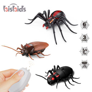 रिमोट कंट्रोल स्पाइडर यथार्थवादी डरावना शरारत खिलौने आर सी के लिए अवरक्त इलेक्ट्रॉनिक मकड़ी पार्टी या हेलोवीन मजाक उपहार बच्चों के लिए - Product Image 1