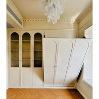 Lit mural moderne sur mesure, gain de place, lit pliant Murphy avec armoire intégrée