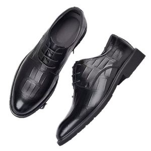 Zapatos de vestir formales de charol para hombre estilo británico con cordones, transpirables, suela de goma, con aumento de altura, para primavera y otoño - Product Image 4