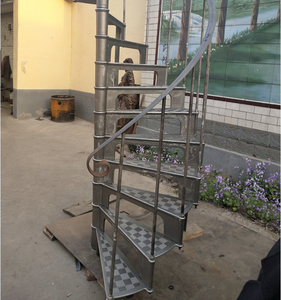 <span class=keywords><strong>Escalier</strong></span> <span class=keywords><strong>en</strong></span> colimaçon <span class=keywords><strong>en</strong></span> fonte victorienne antique, petit modèle pour l'extérieur, pour villas, installation <span class=keywords><strong>en</strong></span> kit - Product Image 3