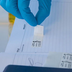 Пользовательские супермаркет цифровые электронные медицинские наклейки цена одежды контрейлерные этикетки рулон - Product Image 3