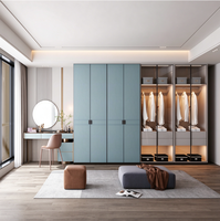 Armoire de chambre à coucher de style européen avec portes battantes en verre, rangement suspendu et tiroirs modulaires pour projets personnalisés