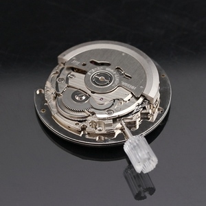 Movimiento Regulador OEM Personalizado de 3 Agujas Separadas, Base NH38, 21600 BPH, 24 Joyas, Calibre de 32.5mm para Fabricantes de Relojes ODM - Product Image 2