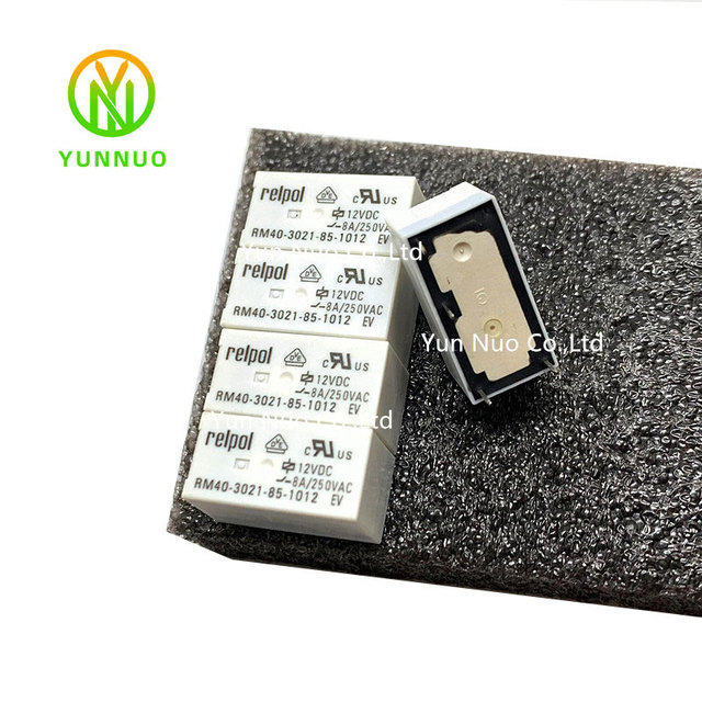 New original electronic component Miniature power relay 12V 8A RM40-3021-85-1012