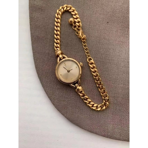 Montre de luxe légère de style vintage français, cadran circulaire doré exquis, bracelet élégant et tendance pour femmes - Product Image 6