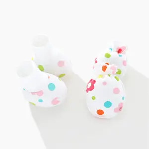 MU婴儿可爱新款厂家直销热卖新生儿棉连指手套和短靴婴儿学步无刮擦0-6个月婴儿