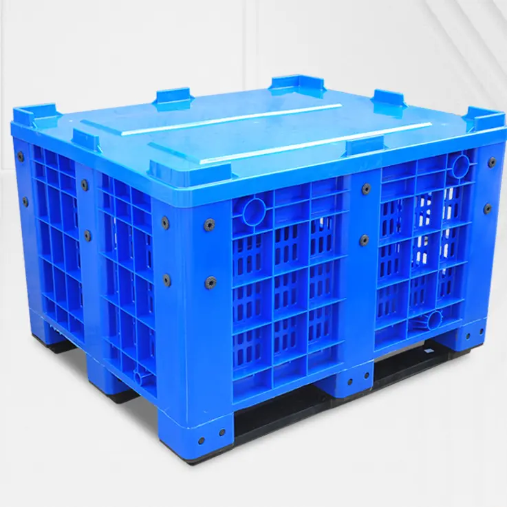 Supermarket display using fresh vegetable and fruit vented plastic foldable crate / box / basket for storage and distribution