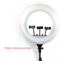 Ring Light RL18 de 45cm 18 pouces alimenté par batterie Rechargeable pour l'extérieur Tik Tok Live Stream LED Ring Light avec trépied