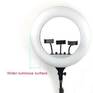 Ring Light RL18 de 45cm 18 pouces alimenté par batterie Rechargeable pour l'extérieur <span class=keywords><strong>Tik</strong></span> <span class=keywords><strong>Tok</strong></span> Live Stream LED Ring Light avec trépied - Product Image 4