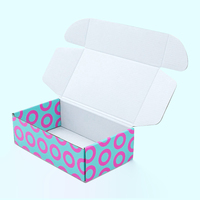Boîte d'expédition postale en carton ondulé personnalisée avec logo, impression numérique réutilisable, emballage en papier pour costumes