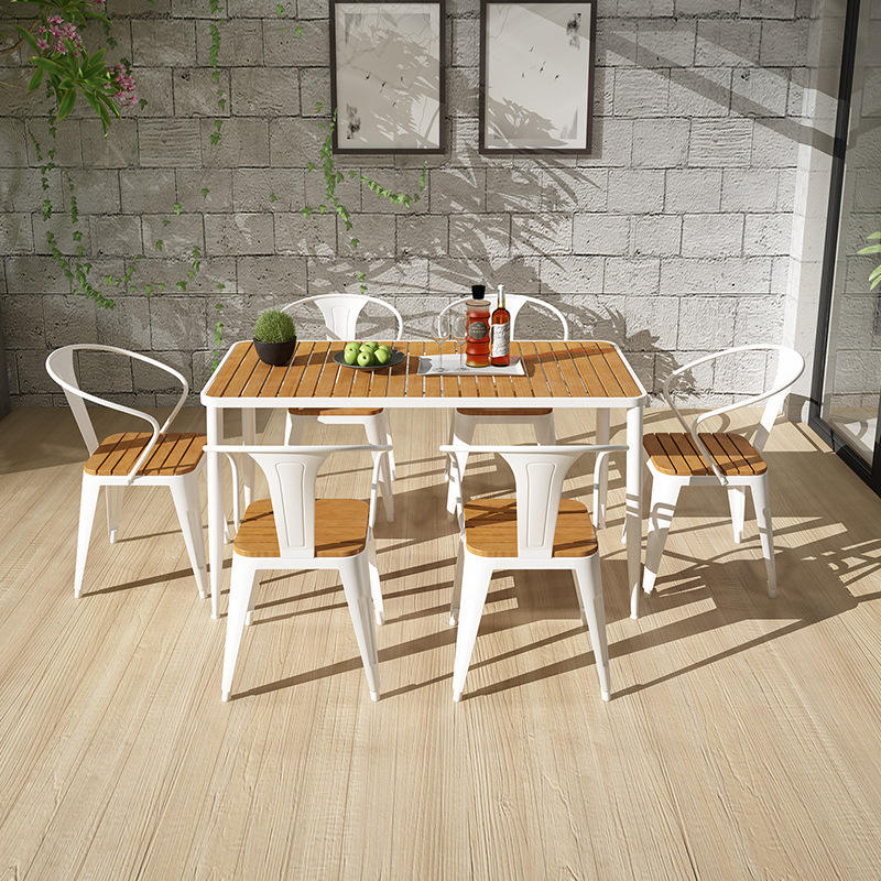 6 White metal chairs+table