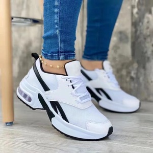 Zapatillas Deportivas Gruesas con Degradado Arcoíris para Mujer OEMODM, Zapatos de Plataforma con Amortiguación de Aire Visible, Transpirables y Ligeros - Product Image 5