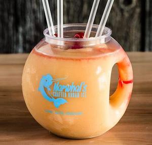 Vente en gros de tasses à cocktail 42oz avec logo personnalisé gobelets à poisson en plastique avec poignée pour boisson - Product Image 4
