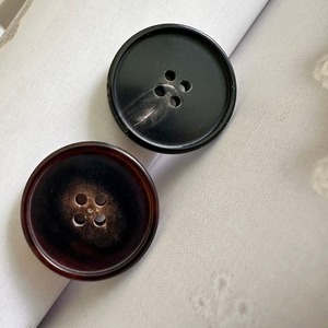 กระดุมเสื้อโค้ททรงกลมทำจากเขาสัตว์ออร์แกนิก แข็งแรง ทนทาน สไตล์คลาสสิก เหมาะสำหรับเสื้อโค้ทหนาและเสื้อคลุม - Product Image 5