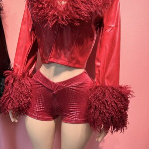 Completo <span class=keywords><strong>Donna</strong></span> Autunno Inverno 2026 in <span class=keywords><strong>Pelle</strong></span> PU, Set 2 Pezzi con Pelliccia, Giacche Corte Pelose e <span class=keywords><strong>Shorts</strong></span> Sexy Coordinati - Product Image 4