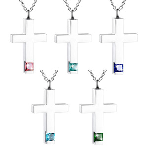 Liontin Kalung Salib dari Baja Anti Karat untuk Abu Hewan Peliharaan, Berhiaskan Berlian, Kotak Kenangan yang Dapat Dibuka untuk Anjing & Kucing - Product Image 1