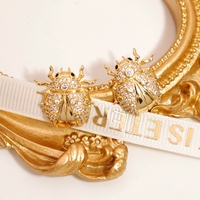 Pendientes Minimalistas de Zirconia con Diseño de Escarabajo, Joyería de Aleación de Cobre, Chapados en Oro, Hipoalergénicos