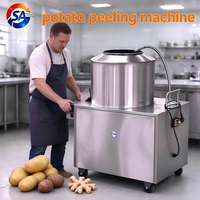 Automatische 300-350kg/u 304 roestvrijstalen machine voor de verwerking van wortelgroenten met was- en schilfunctie, commercieel gebruik