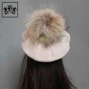 冬季时尚女士优雅安哥拉贝雷帽针织浣熊毛皮 pom pom 帽子批发定制法国女性贝雷帽