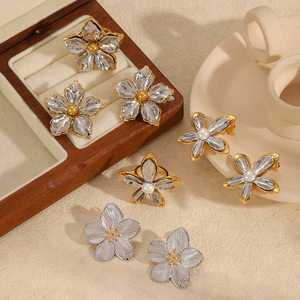 Floral <b>Titanium</b> Steel <b>Ring</b> With Pearl Inlay Adjustable For Women Light Luxury Jewelry Gift - Product Image 2