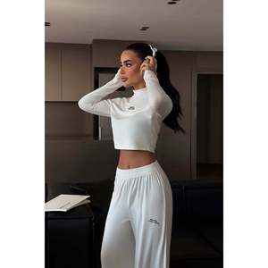 Ensemble de loisirs réversible blanc haut et bas - Product Image 2