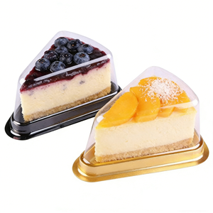 Récipient à gâteau en plastique transparent triangulaire jetable personnalisé avec couvercle - Product Image 1