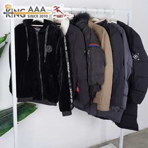 เสื้อแจ็คเก็ตผ้าฝ้ายคุณภาพสูงขายส่งสำหรับผู้ชาย เสื้อโค้ทกันหนาวแบบมีซับใน เสื้อผ้ามือสองแบบสบายๆ น้ำหนัก 45 กก. เสื้อผ้ามือสอง - Product Image 1