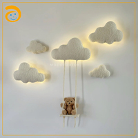 Ensemble de décoration murale neutre pour chambre de bébé, lumières LED nuages moelleux avec échelle en corde et ornement ours en peluche pour chambre d'enfant