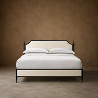 Lit convertible moderne en bois fin avec tête de lit élégamment rainurée, lit rembourré en tissu Belgrave pour un luxe inégalé