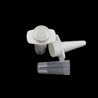 Outils pour élevage de porcs, soins médicaux pour porcelets, soins du nez, spray nasal pour porcs, spray nasal pour rhinite chronique, spray pour sinusites