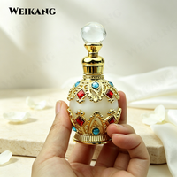 Flacon d'huile de parfum en gros, style royal, doré sculpté, 10 ml, flacon en verre vide avec bouchon compte-gouttes en verre