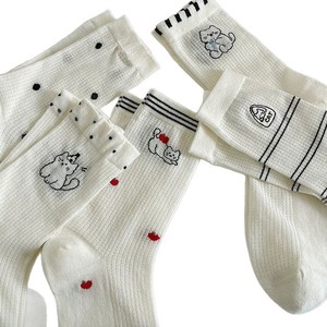 Chaussettes mi-mollet pour femmes, motif chat mignon, blanches, respirantes, avec motifs animaux, taille jeune - Product Image 4