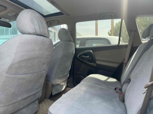 <span class=keywords><strong>Toyota</strong></span> <span class=keywords><strong>RAV4</strong></span> 2012 Limited 2.4L Automática 4WD Usada Premium - SUV de Exportación de Lujo con Comodidad y Capacidad Todoterreno - Product Image 4