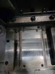 Tornio CNC Usato Doosan PUMA2450 con Sistema FANUC, Macchina per Tornitura e Fresatura a Bancale Inclinato - Product Image 2