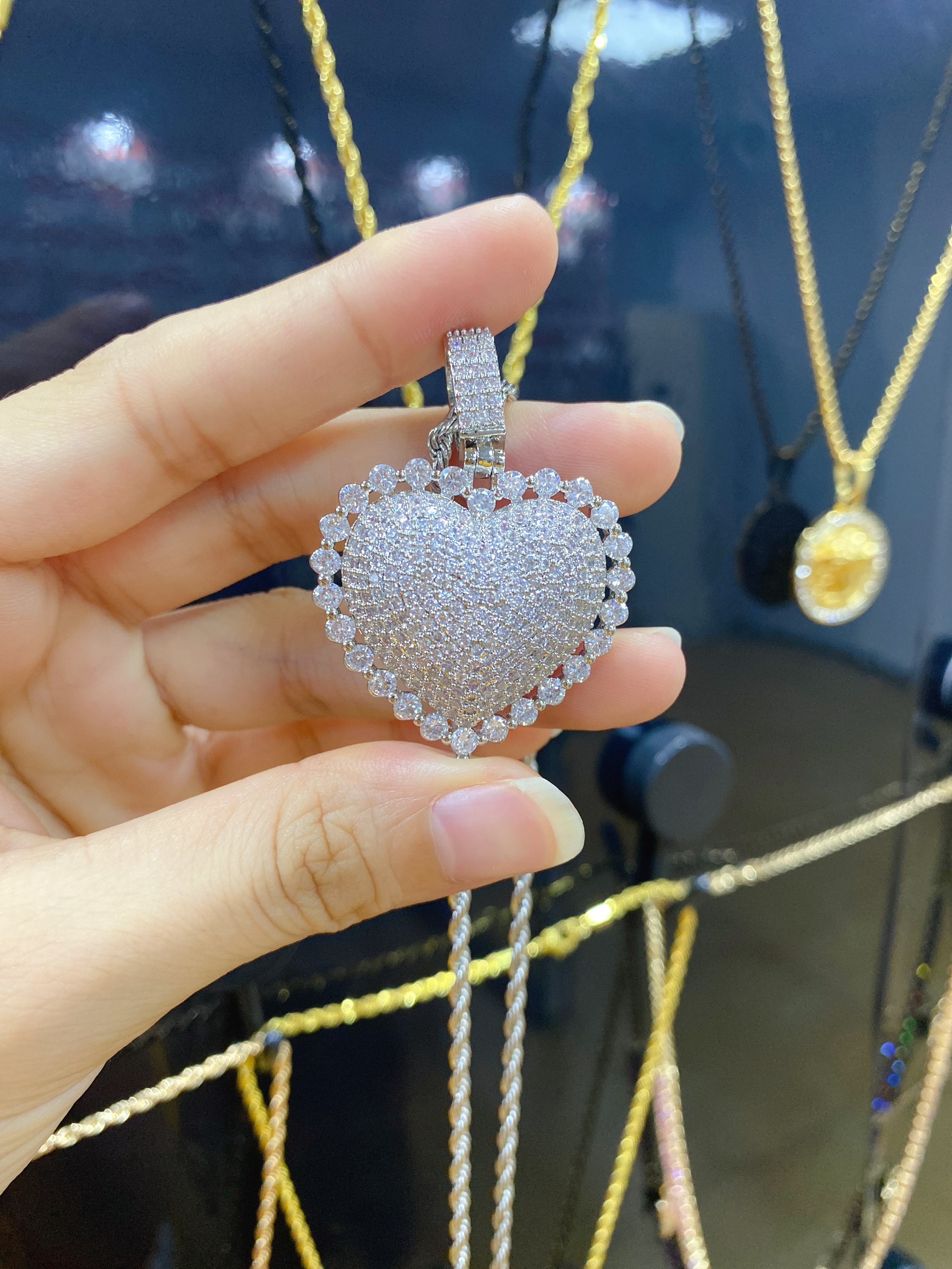 RQ New Heart Pendant Necklace - High Quality Iced Out Jewelry