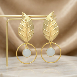 Pendientes Colgantes de Latón Hechos a Mano, Chapados en Oro, con Piedras Preciosas, Estilo Étnico Bohemio - Product Image 1