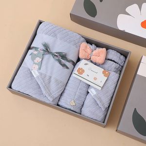 Ensemble de serviettes de bain en microfibre à séchage rapide en velours corail, doux et absorbant, avec cordon de serrage en coton, couleur unie, technique de tissage pour la salle de bain - Product Image 2