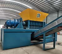 Usine de déchiquetage complète compacte de la série 600 : Déchiqueteur à double arbre pour le recyclage des plastiques, des palettes, du carton et du papier