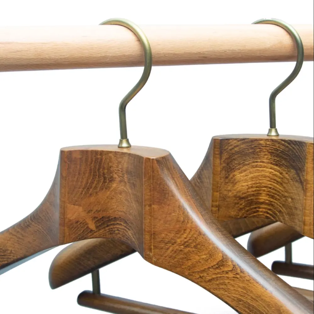 Appendiabiti in legno Deluxe personalizzato gancio girevole di colore antico appendiabiti a spalla larga per abbigliamento