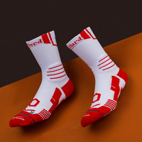 Chaussettes de basket-ball pour hommes avec coussin épais en éponge soutien de la cheville et évacuation de l'humidité pour le jeu et l'entraînement
