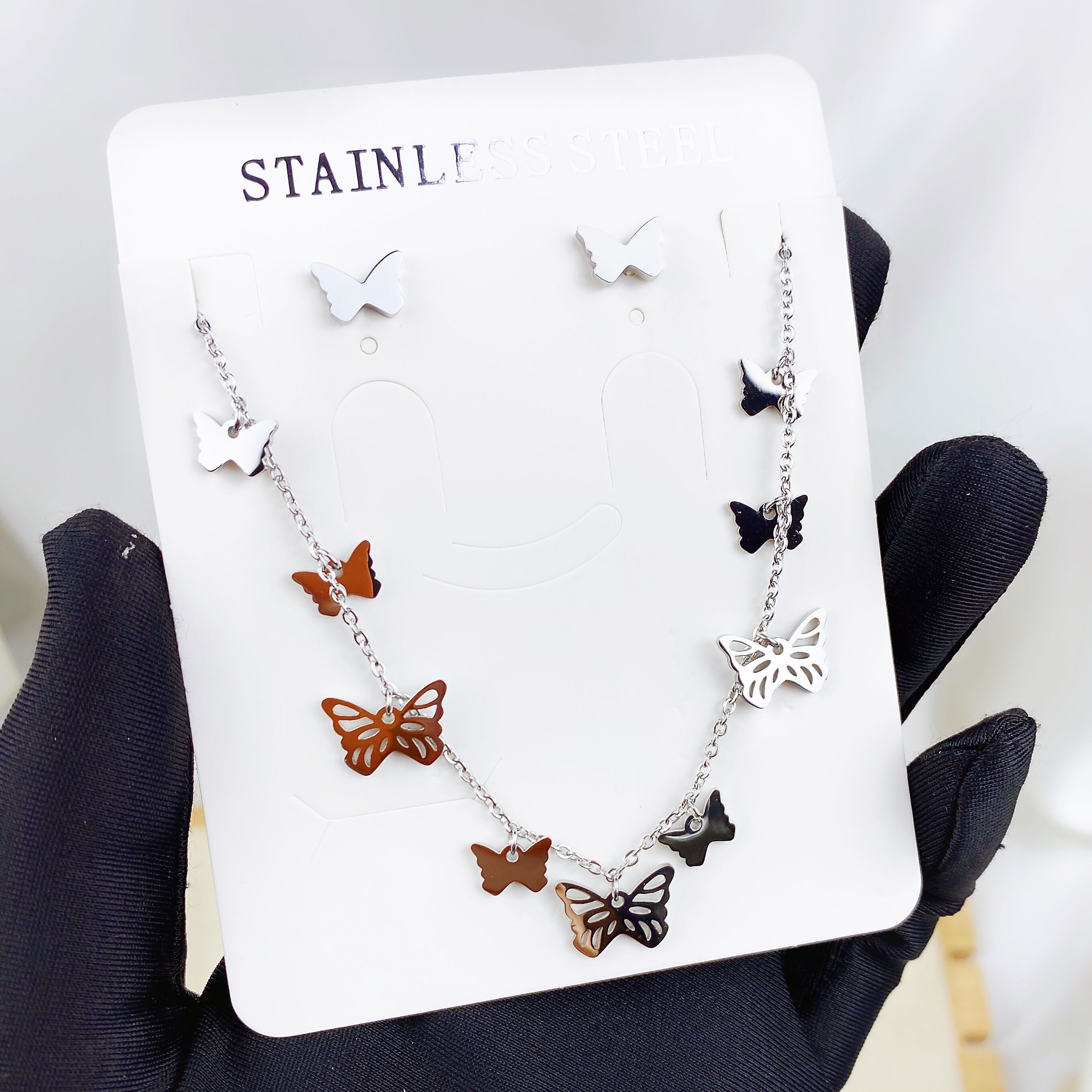 De moda Simple de plata al por mayor múltiples colgante de mariposa y chapado en oro mariposa pendientes joyería conjunto