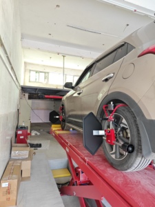 Sistema de Alineación de Automóviles 3D Definitivo, Máquina de Alineación de Automóviles para Alineaciones de Ruedas 3D Precisas y Rápidas con Elevador Automático de Automóviles - Product Image 5