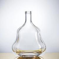 Bouteilles en verre en forme de gourde de 700 ml de haute qualité personnalisées pour le vin rouge, le brandy XO avec pulvérisateur à pompe