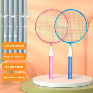 Raquette de badminton légère et facile à utiliser pour les débutants, les juniors et les programmes d'apprentissage, avec volant de badminton personnalisé - Product Image 4