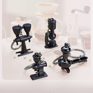Porte-clés personnalisé en forme de cafetière à siphon, avec relief détaillé et finition nickel brillant, idéal pour les amateurs de café. - Product Image 3