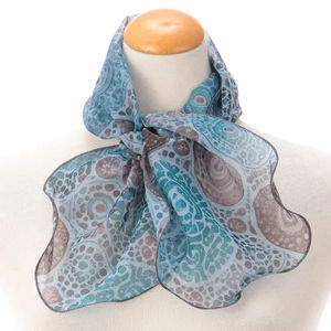 Chal de Mujer de Poliéster Ligero y Transpirable con Diseño de Estambres Estilo Italiano de 32*90 cm, Pintado a Mano, con Protección Solar - Product Image 5