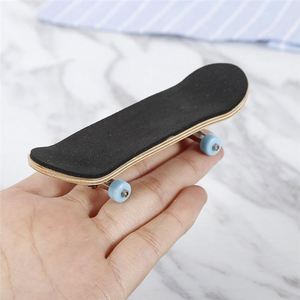 Mini Patineta de Dedo Personalizada al por Mayor, de 5 Capas de Madera de Arce - Product Image 3